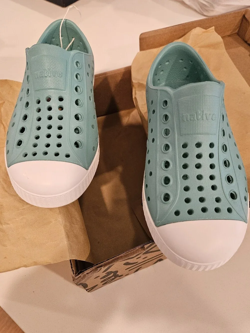 NWT Native Shoes Jefferson Water Friendly Slip-On Sneaker Size 9